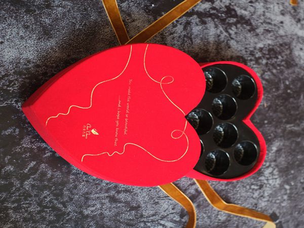 Geschenkboxen/ Pralinenschachteln in Herzform, SP-25